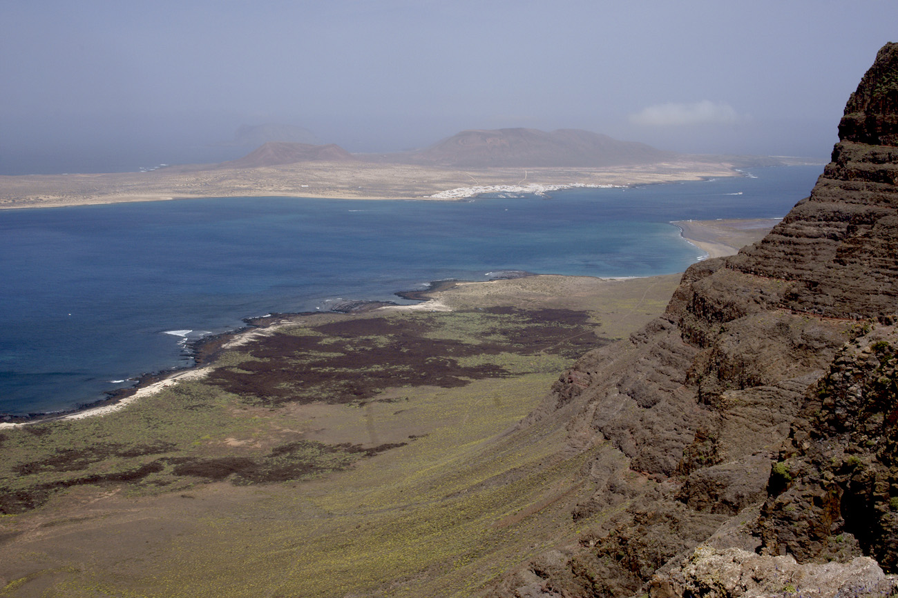 lanz08-03-16_036.jpg -  Lanzarote, mars 2008 Région nord-est Mirador del Rio de Cesar Manrique