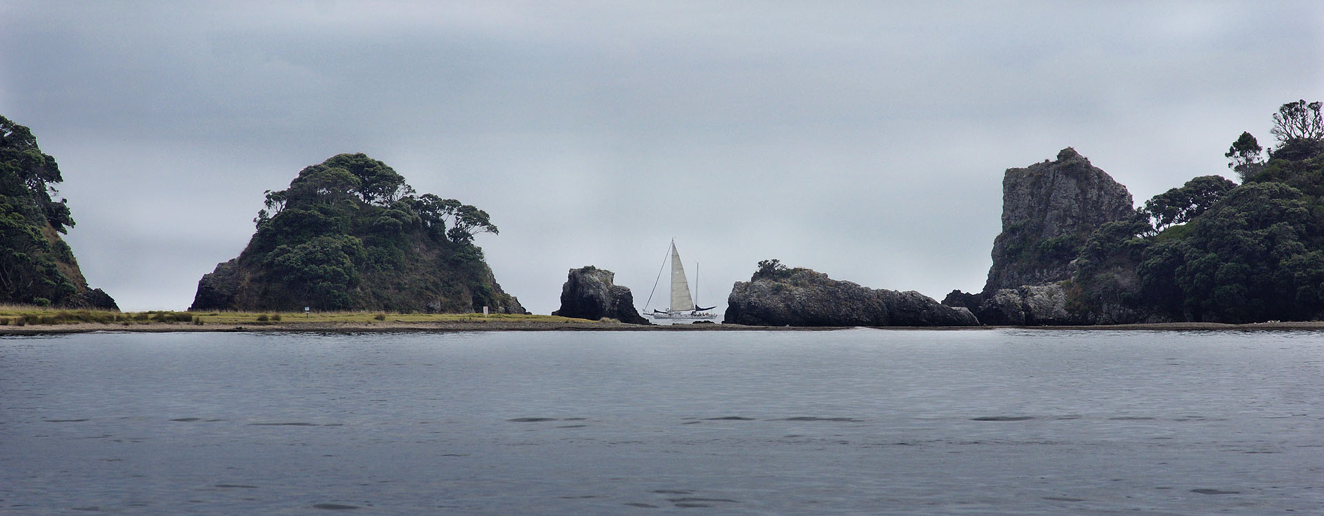 nz12-02-12_052-3-p.jpg - A bord du Lion New-Zealand, ancien voilier de course de Peter Blake Far North District Bay Of Islands