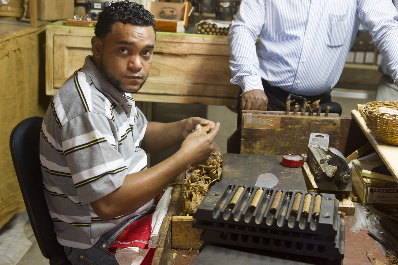 repdom14-01-13_006.jpg - République Dominicaine, janvier 2014 visite d'une manufacture artisanale de cigares