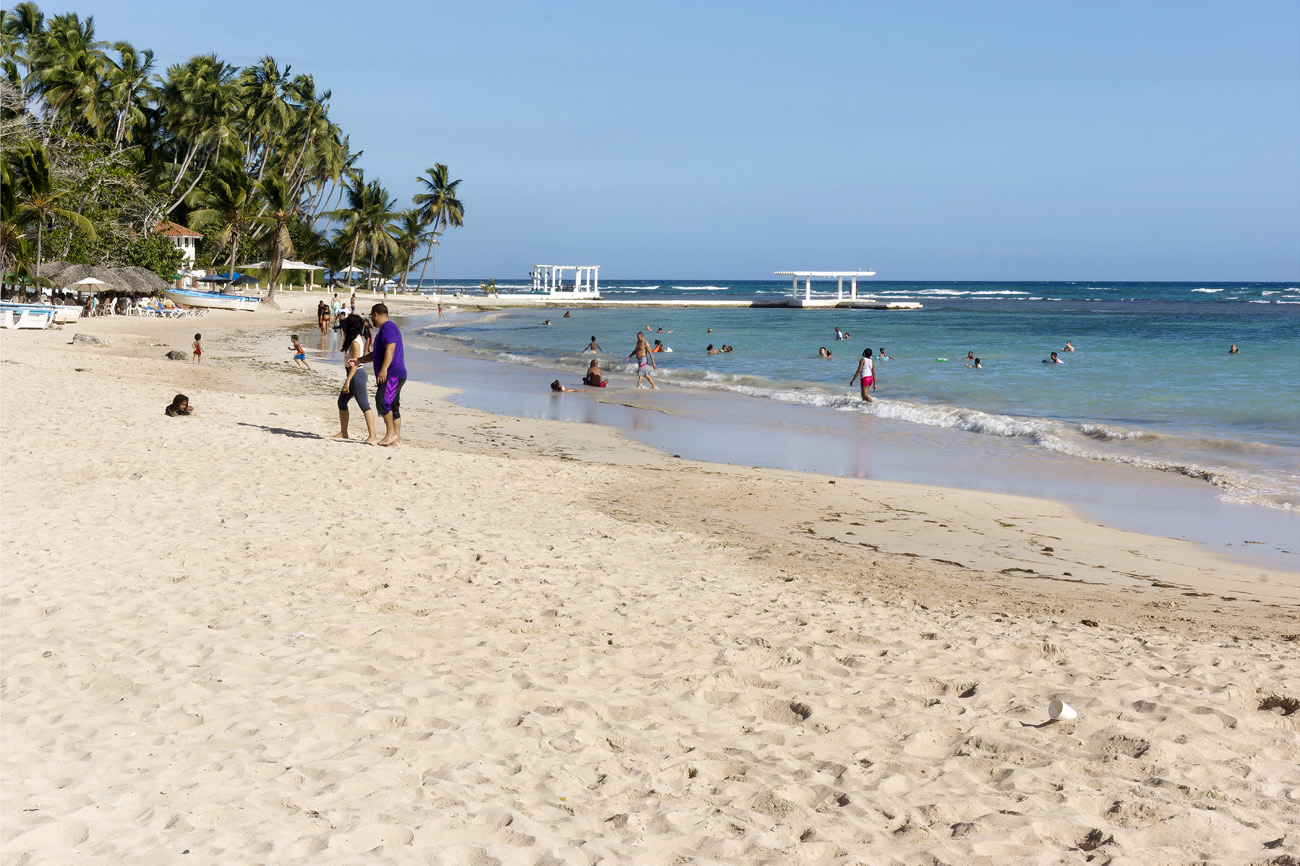 repdom14-01-25_002.jpg - République Dominicaine, janvier 2014 la plage de Costambar